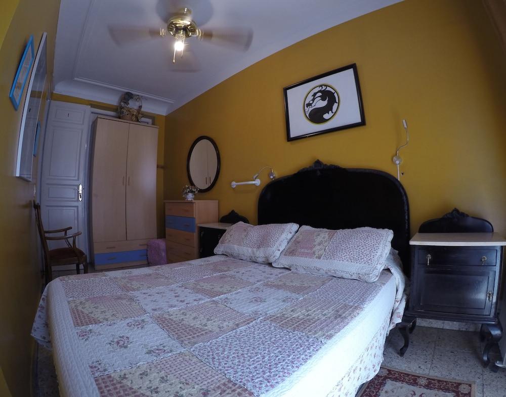 Rc Miguel Angel Vandrerhjem Madrid Eksteriør bilde A bedroom